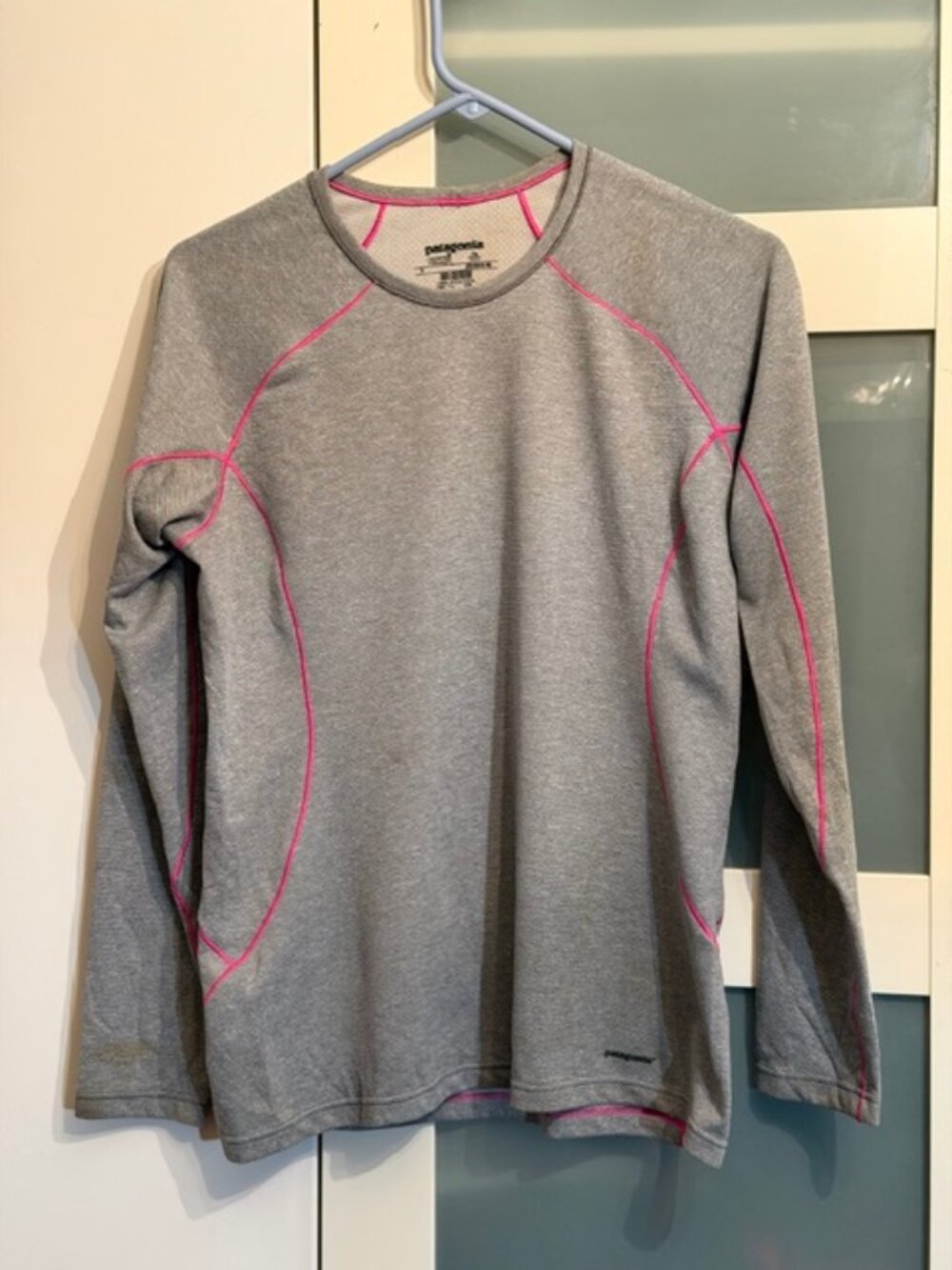 Patagonia capilene layer shirt, grey/pink, size M